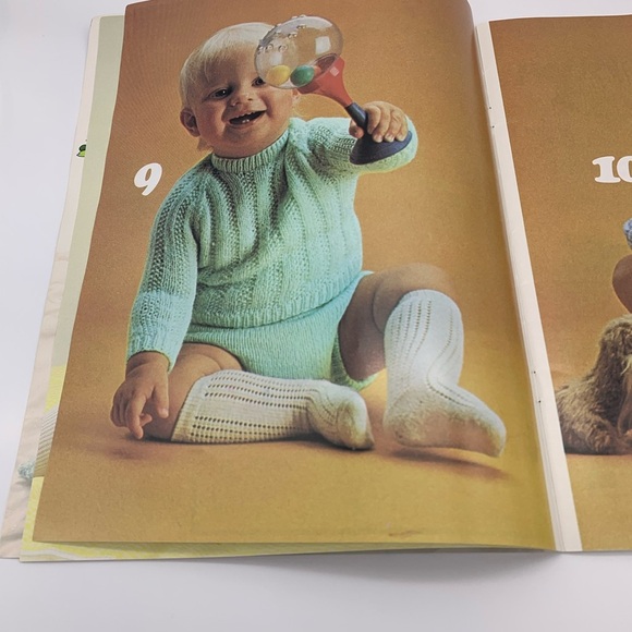 Vtg. Hand Knit Designes FAIRY TALE BABY BOOK by Susan Bates for Babies Up to 3 - Picture 5 of 12